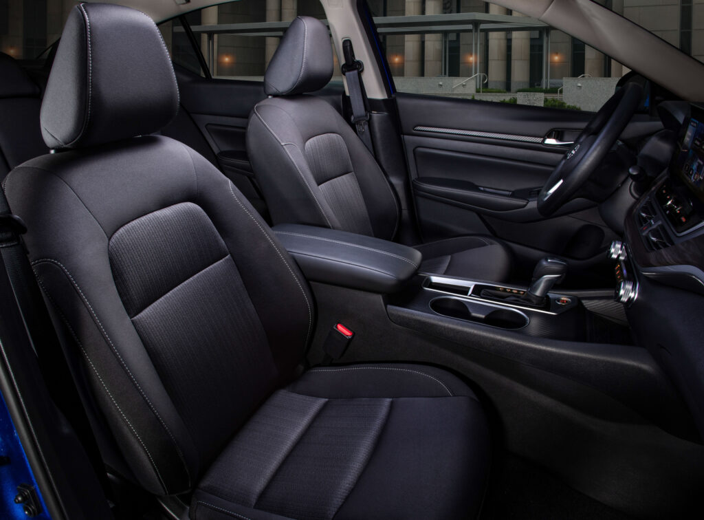  Nissan Built 149 Altimas With Airbags Held In Place By The Wrong Bolts