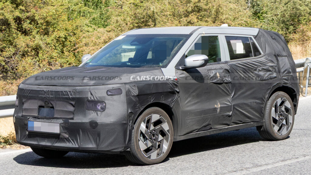  Hyundai’s Eco-Friendly Kona Is Transforming Into A Seltos Twin
