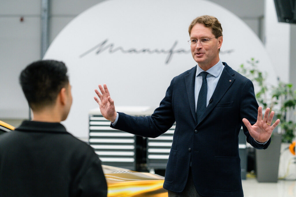  Mercedes&rsquo; CEO Says A Fake V8 Made Him Feel &lsquo;Like A Born-Again Christian&rsquo;