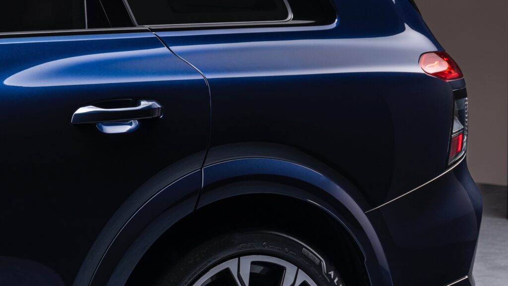  Audi&rsquo;s Q9 Had Electric Door Handles. Its CEO Killed Them After One Test Drive