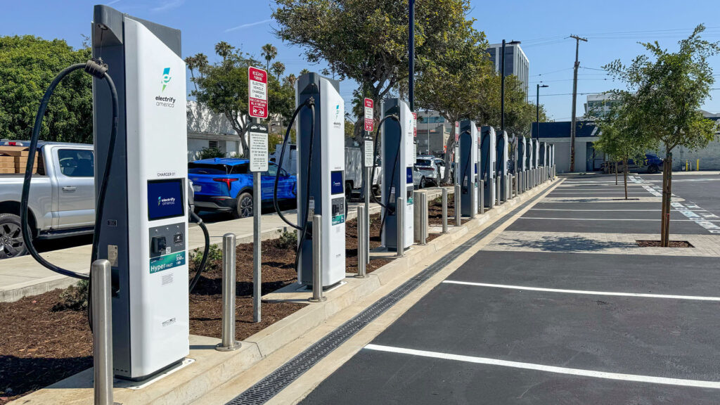  The Best Fast Charging Experience In America Isn&rsquo;t From Tesla