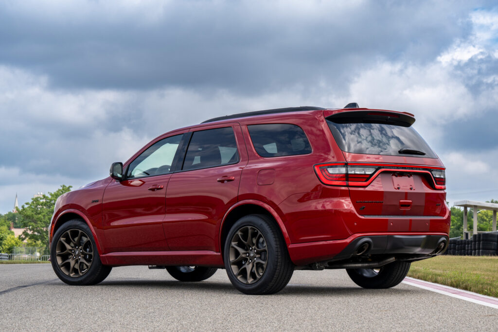  Two Recalls Later, The Dodge Durango&rsquo;s Spoiler Still Won&rsquo;t Stay Down