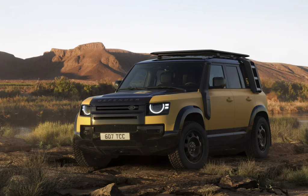  Land Rover Delays Electric Defender Because The Gas One Won&rsquo;t Stop Selling