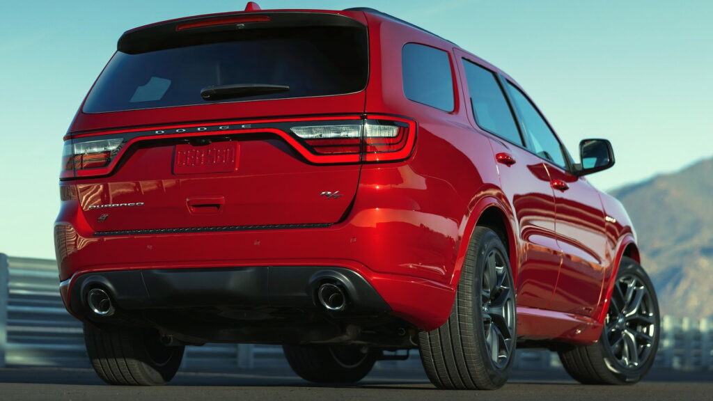  Two Recalls Later, The Dodge Durango&rsquo;s Spoiler Still Won&rsquo;t Stay Down