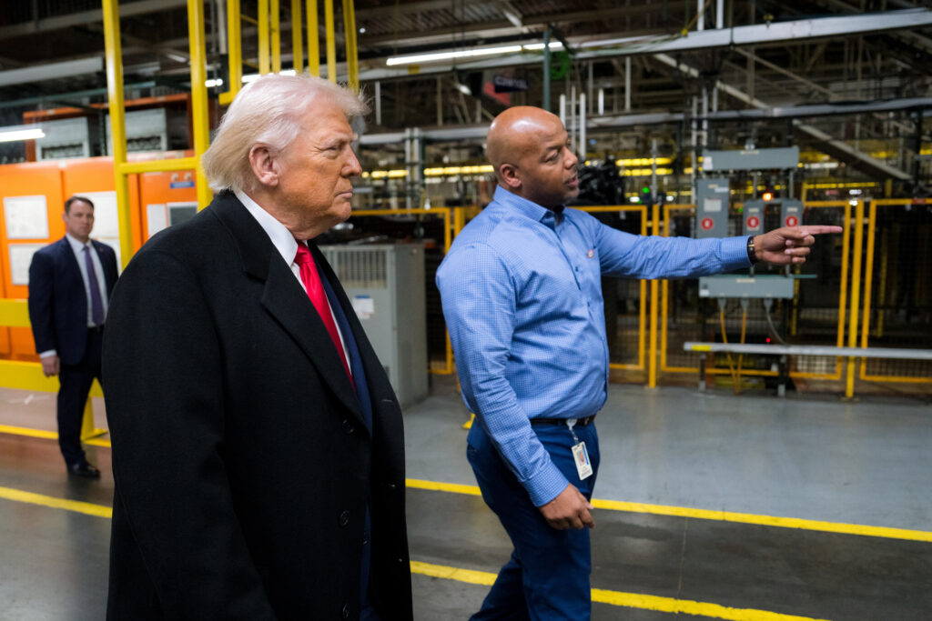  Washington Wants More American-Made Cars. Detroit Warns That&rsquo;ll Cost You More