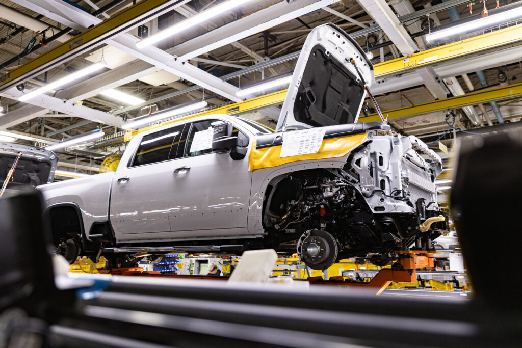  Unifor Approves GM Deal, Will Build-Next Gen Trucks In Canada