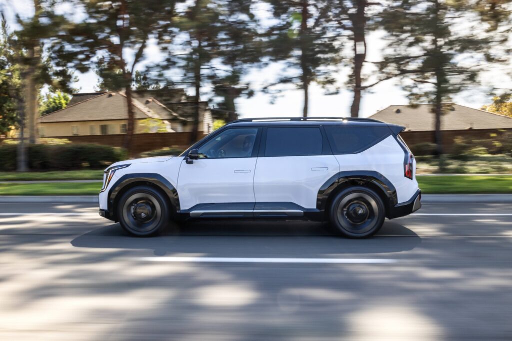  Kia&rsquo;s Three-Row EV9 Recalled Over Airbag Issue