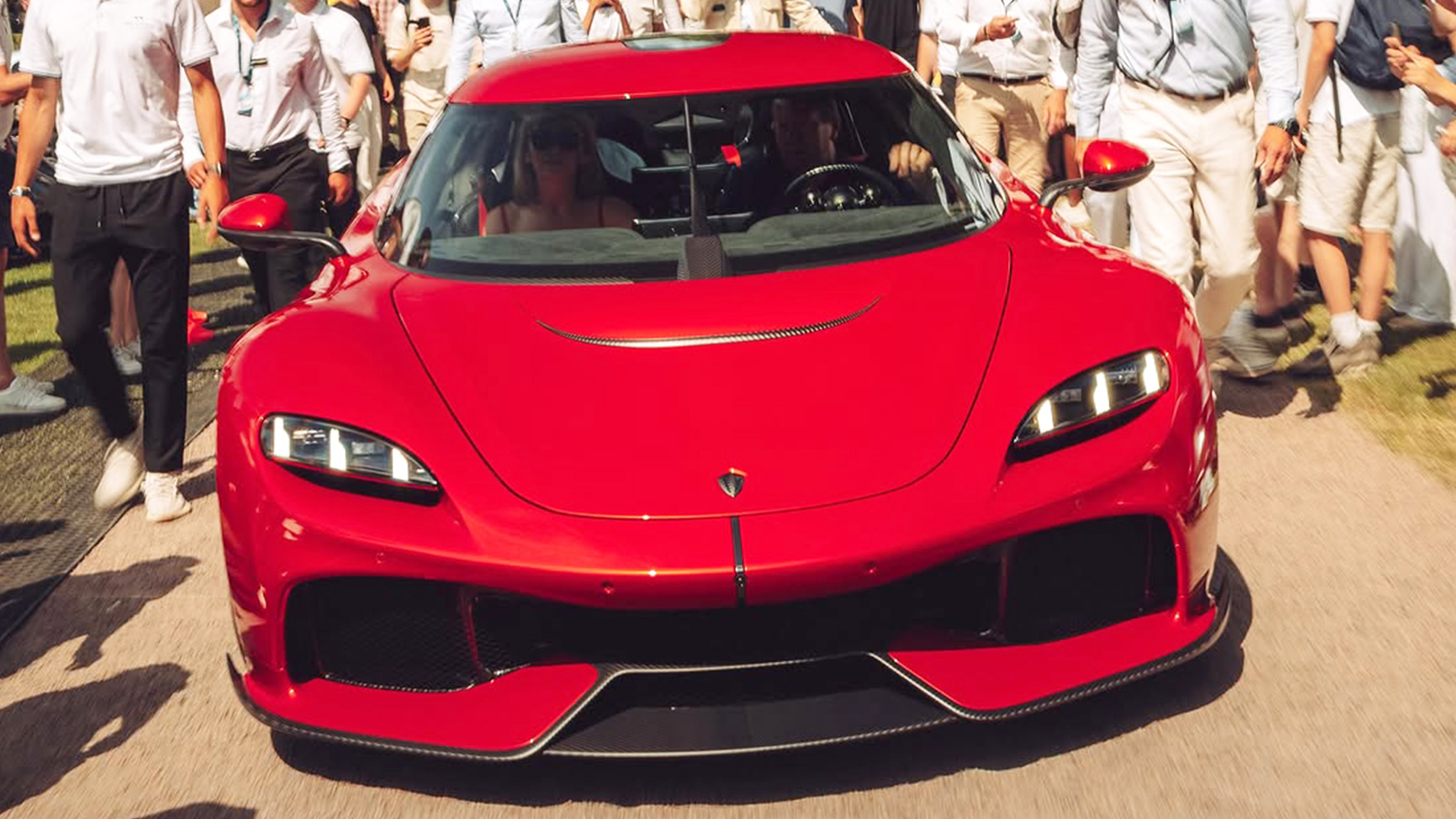 全球首輛要價300萬美元的 Koenigsegg Gemera 交車後不久即遭毀損