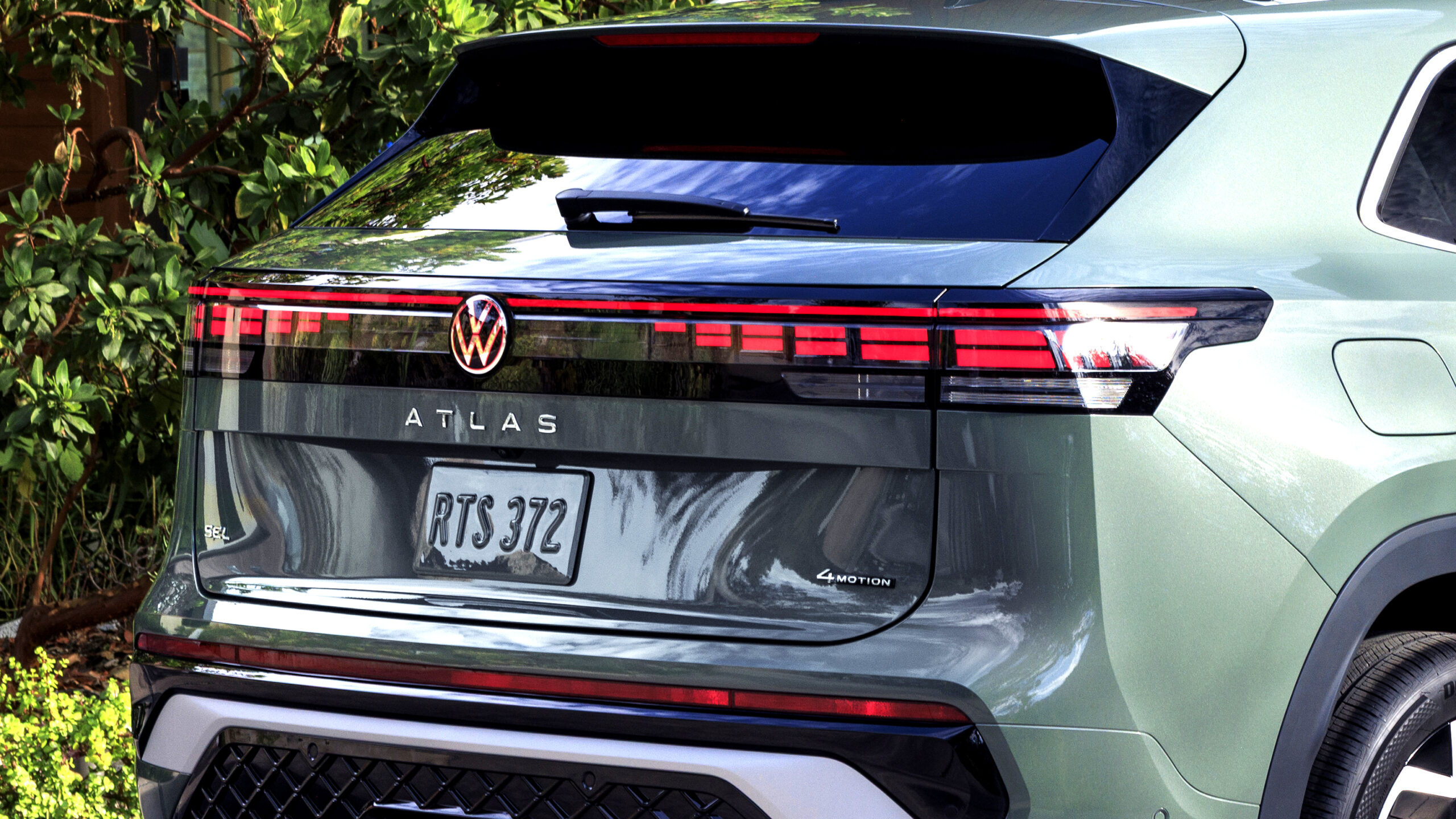 福斯新款 Atlas Cross Sport 保留渦輪引擎，捨棄排檔桿