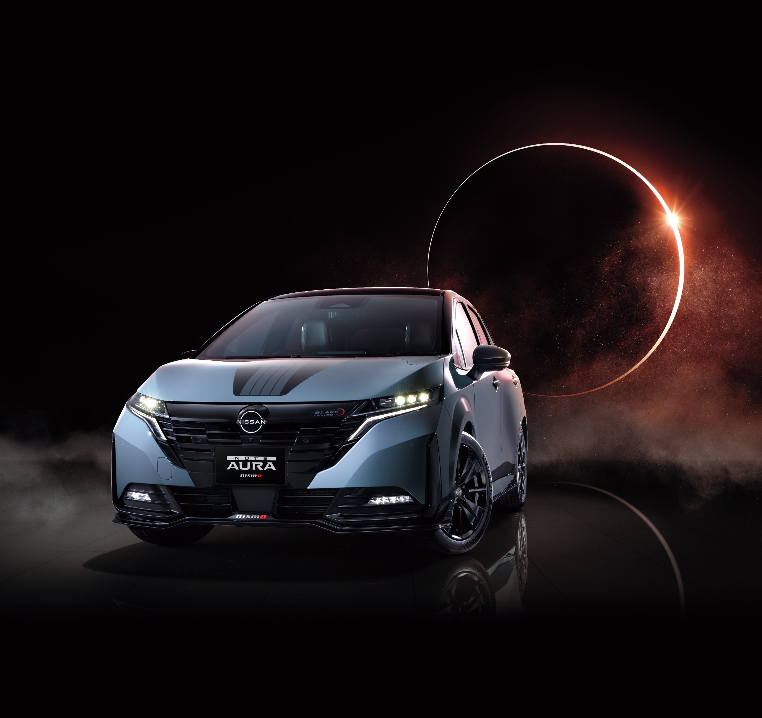 Nissan-Note-Aura-Nismo-Black-