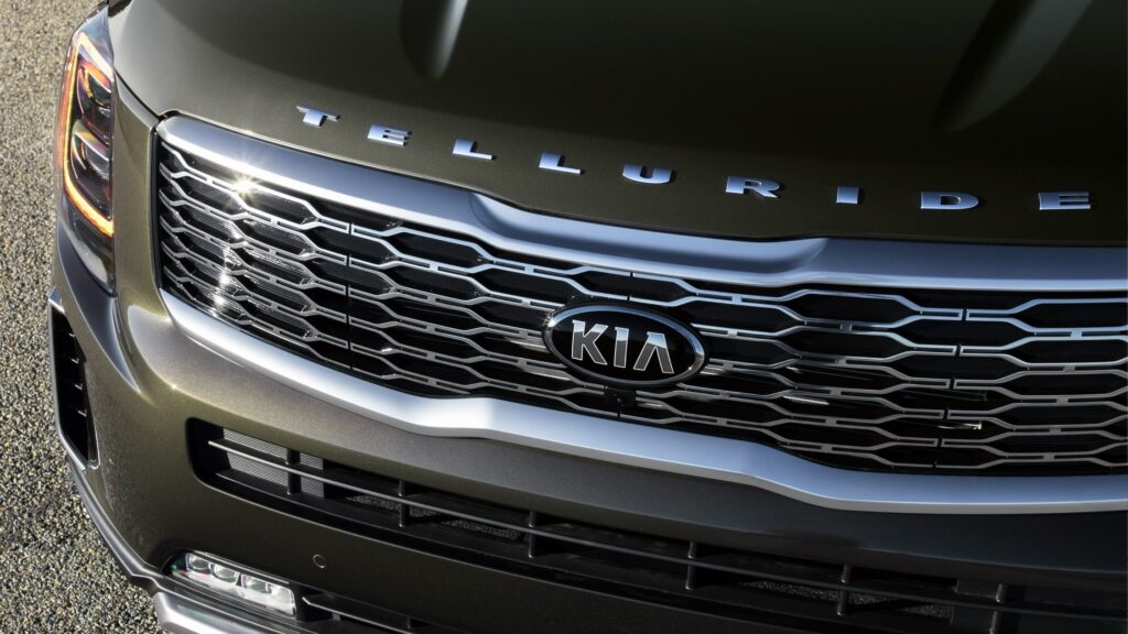  Dealer Allegedly Cannibalized Customer’s Kia To Fix Another, And She Filmed It