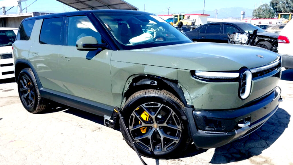  Someone Already Wrecked A 656-HP Rivian R2 After Just 110 Miles