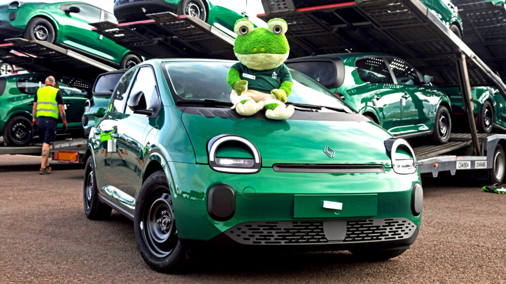 Renault Shipped 100 Frog-Eyed Twingos To The UK Purely So You Can Stare At Them