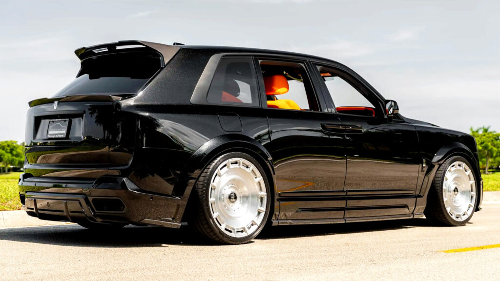  This 240-Mile Rolls-Royce Cullinan Drew $555,551 And Still Went Home Unsold