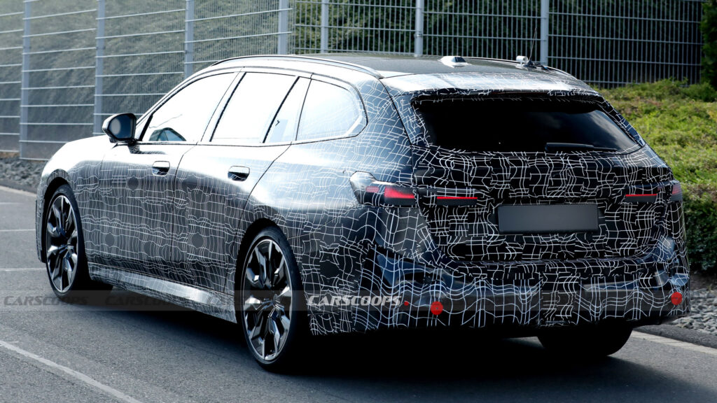 BMW’s Facelifted 5-Series Wagon Is Getting A Neue Klasse Transplant