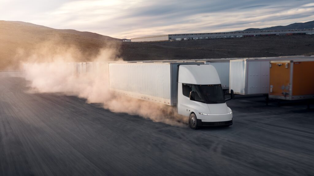  Tesla Starts New Semi Deliveries, But Won&rsquo;t Say How Many