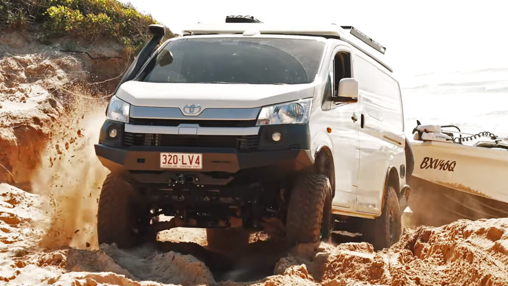  This Monster Toyota HiAce 4×4 Camper Out-Clears A Land Cruiser