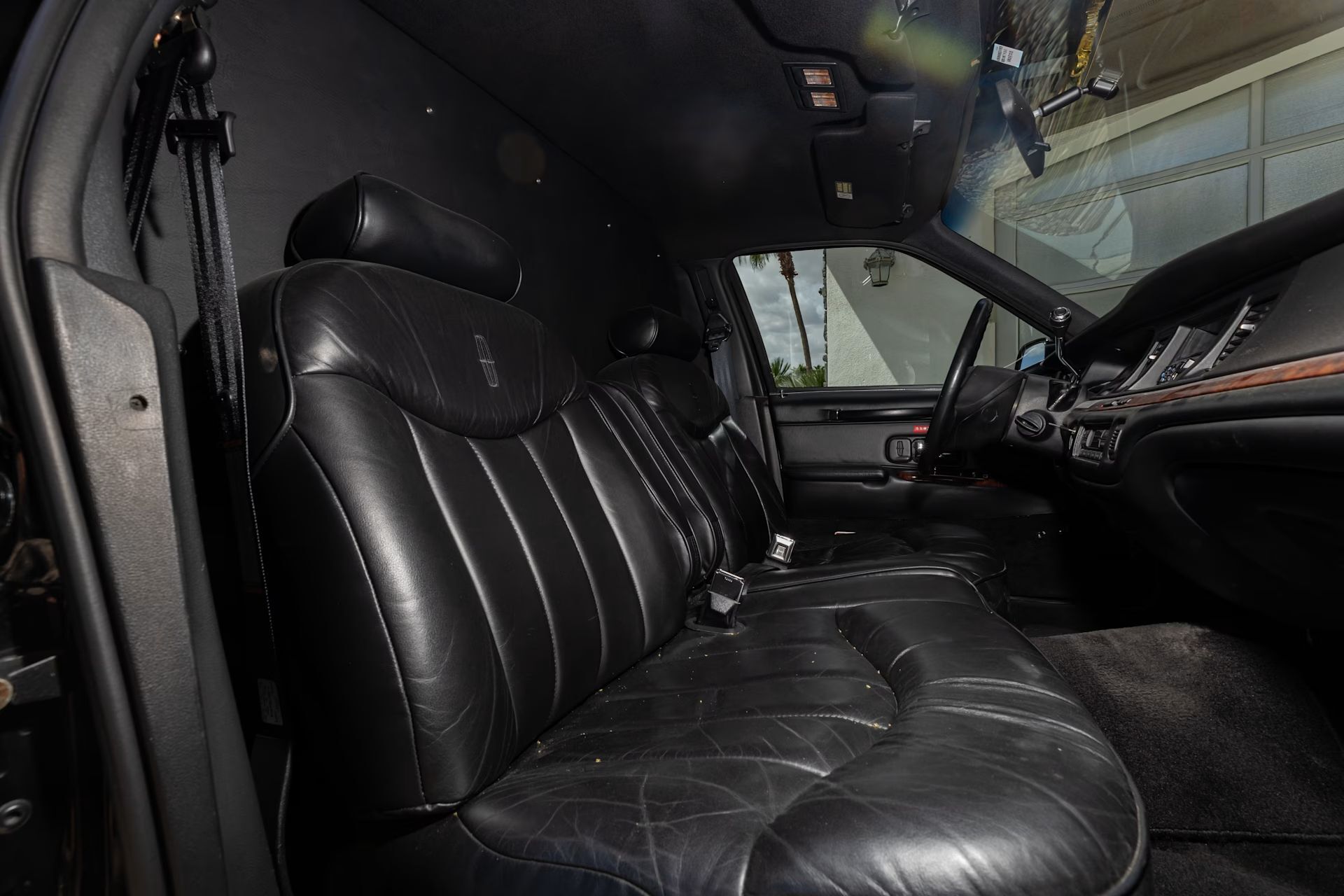1997 Lincoln Town Car Hearse - 18_result22