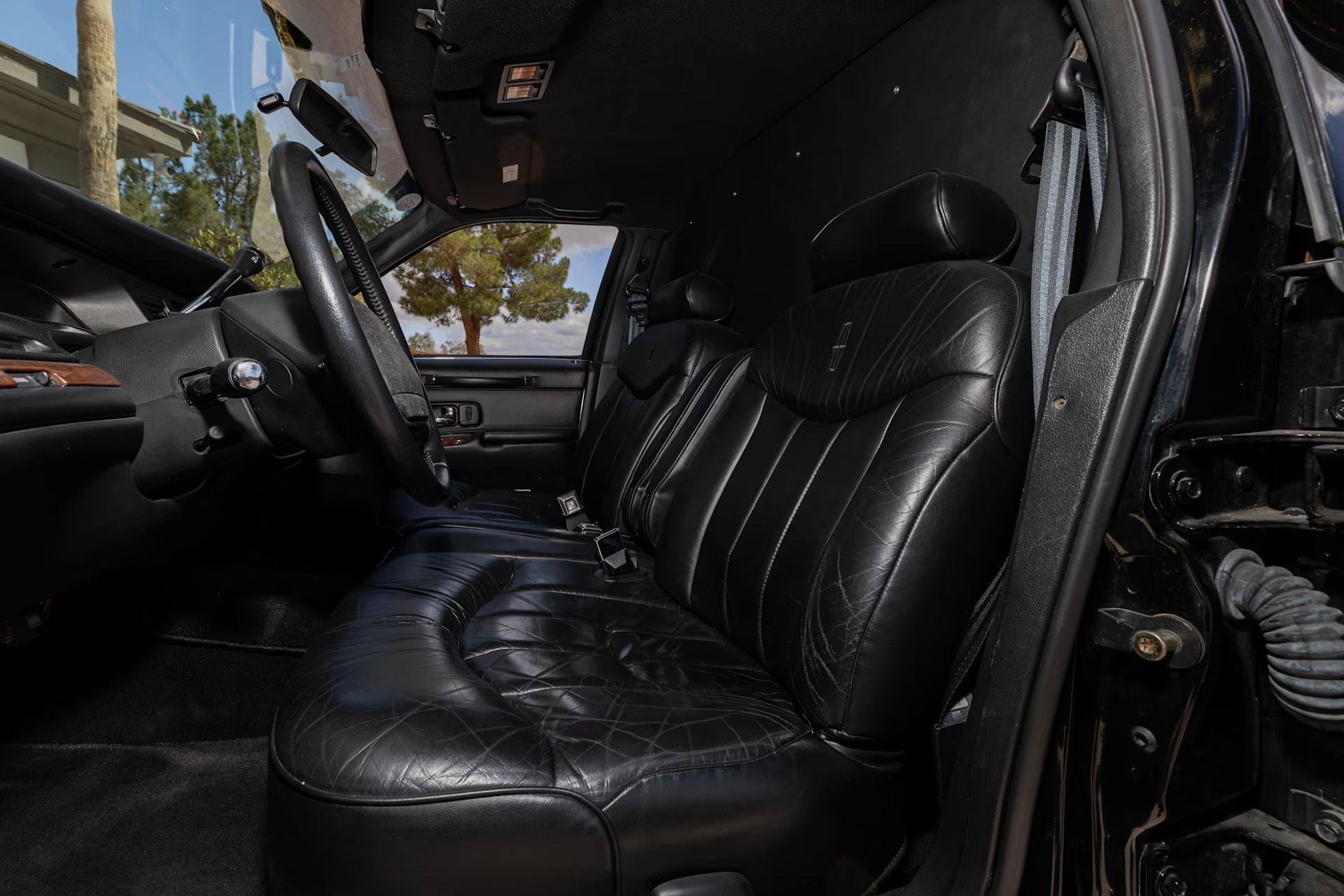 1997 Lincoln Town Car Hearse - 21_result22