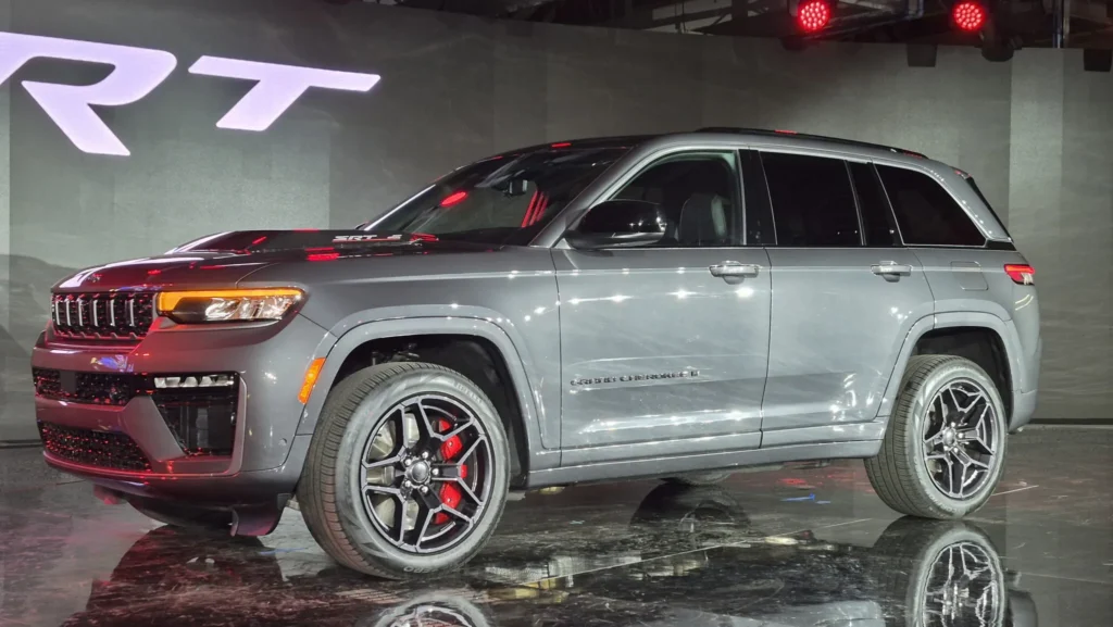  Jeep Grand Cherokee May Get 420-HP Hurricane Power