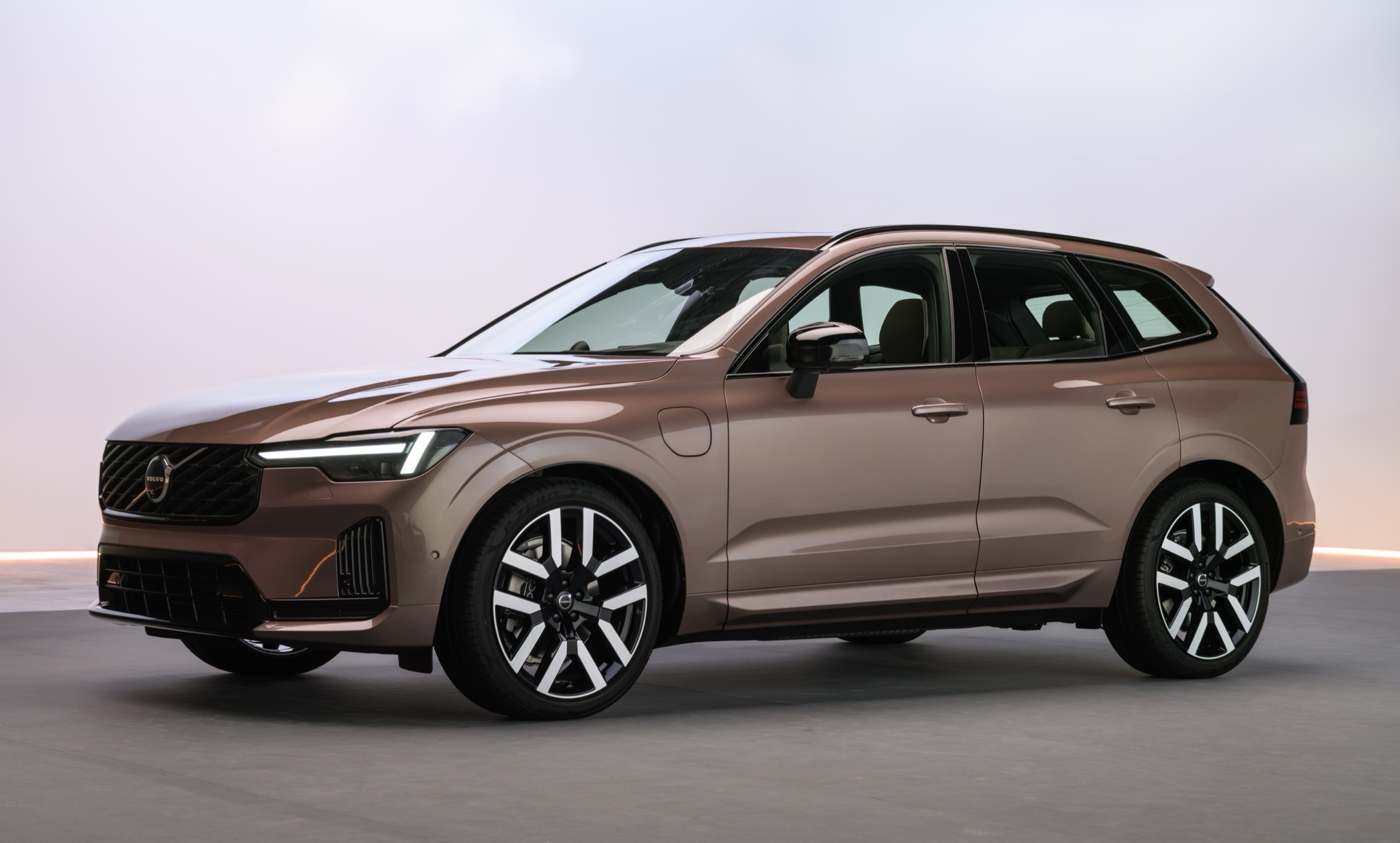 2027 Volvo XC90 PHEV 00023
