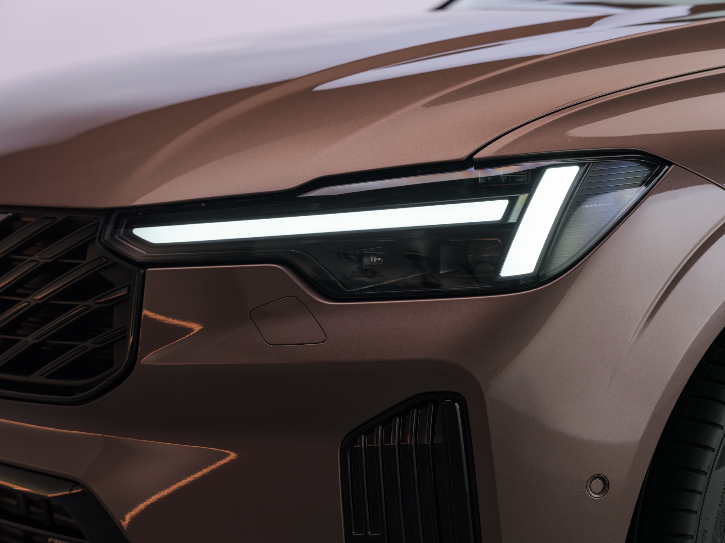 2027 Volvo XC90 PHEV 00028