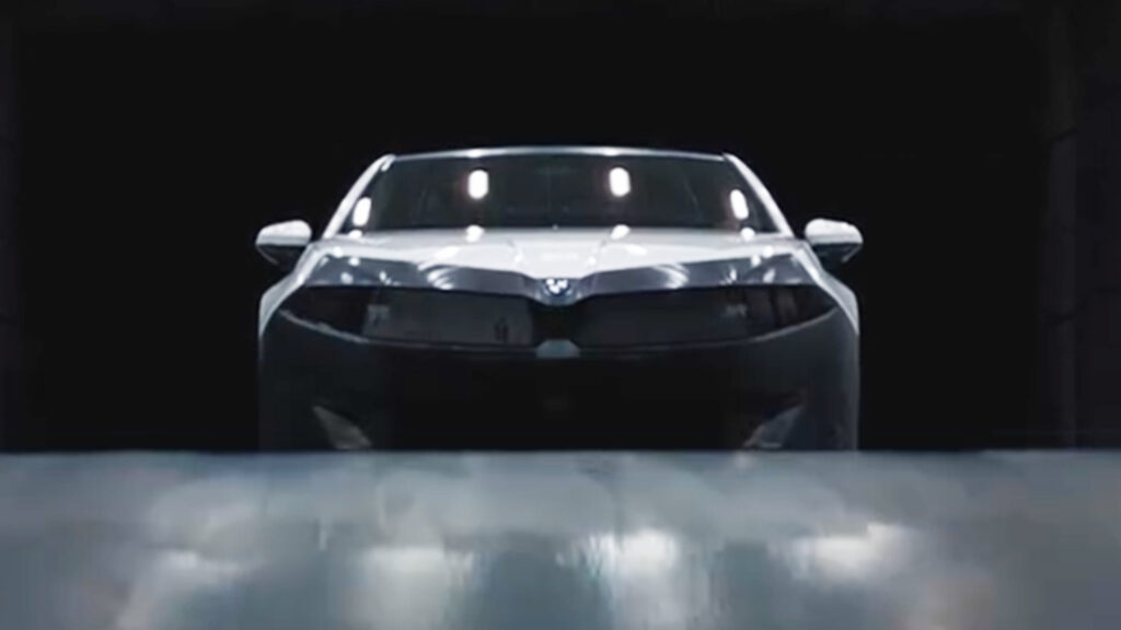  BMW Gears Up To Unveil All-New 3-Series On September 29