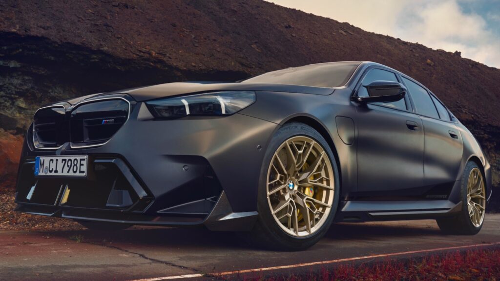  BMW Gives The X3 M50 A 44 HP Boost, And The M5 Some Very Complicated Wheels