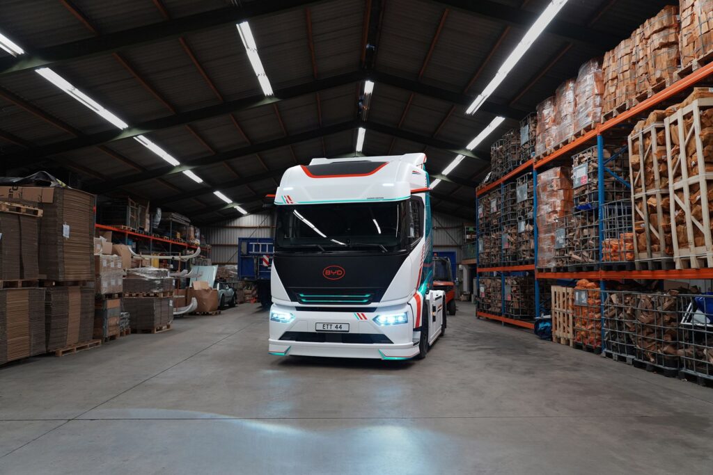  BYD&rsquo;s New Electric Semi For Europe Beats Tesla In Almost Every Metric