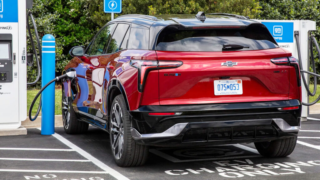  After Trump Blasted Ford, GM Goes All-In On The US For Its Next-Gen Batteries