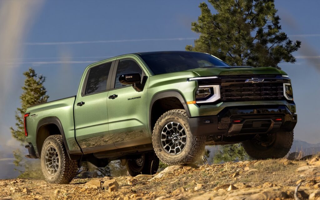  GM&rsquo;s Plug-In Hybrids Are Coming And Could Offer 70 Miles Of Electric-Only Range