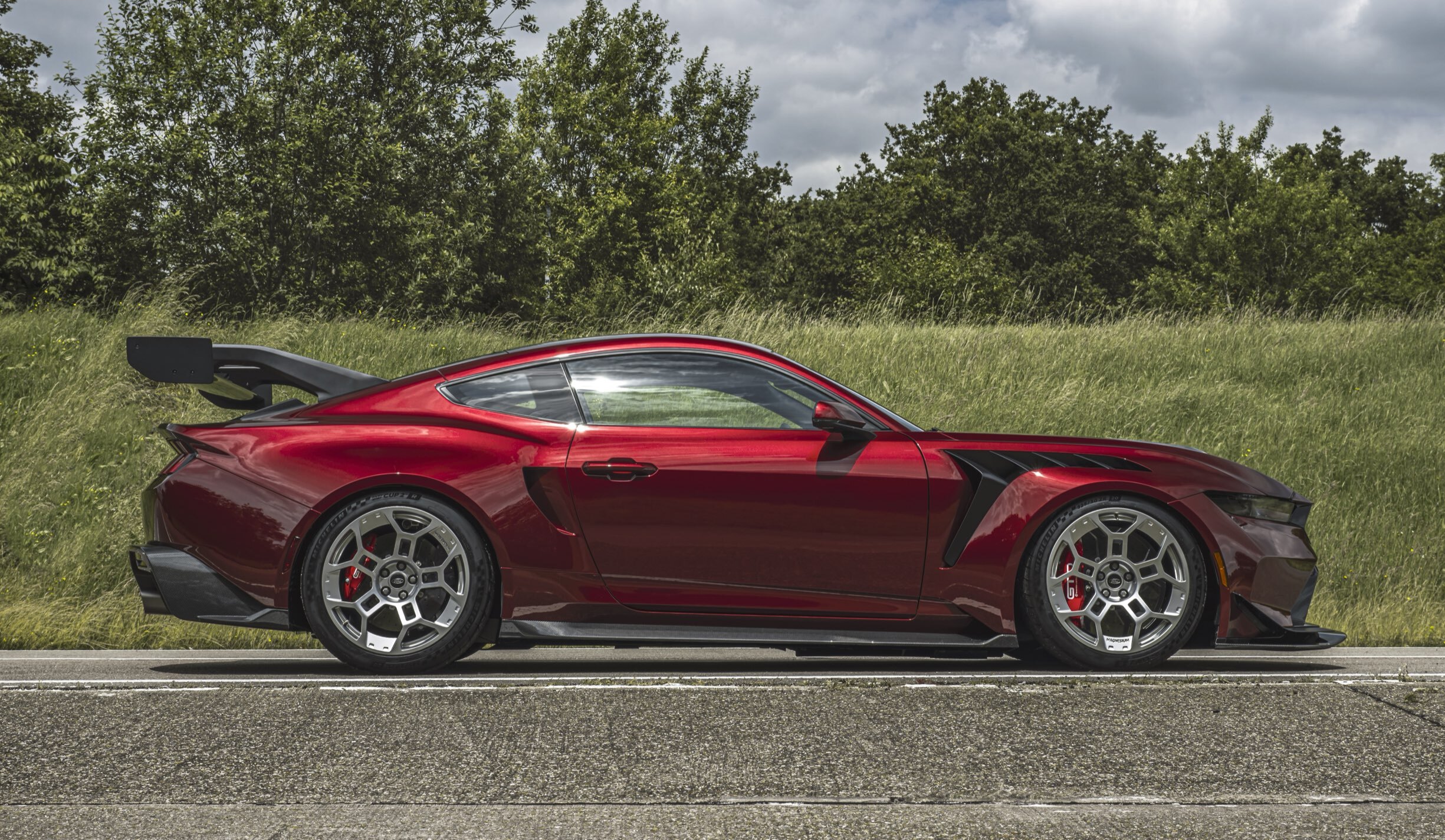 Ford Mustang GTD Sp112600016
