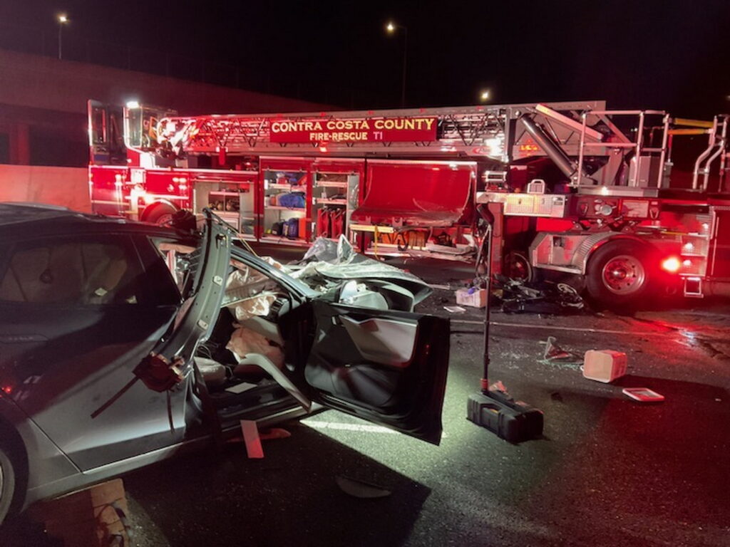  Tesla Settles Its Autopilot Fire Truck Case Right Before A Jury Could Weigh In
