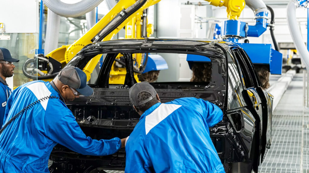  Hyundai Says It Will Become More American Than Some “American OEMs”