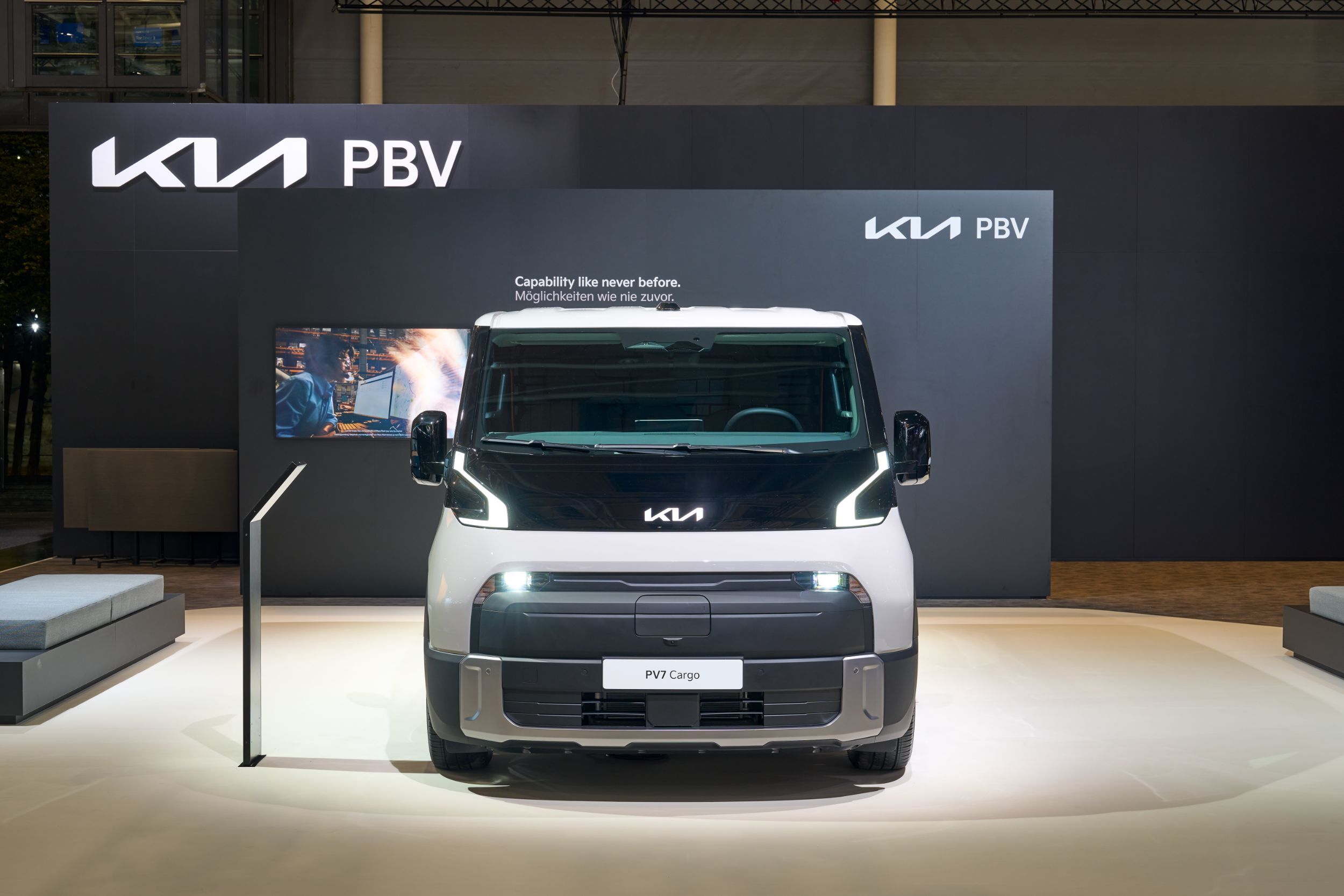 Kia PV7 Cargo - Live (2)