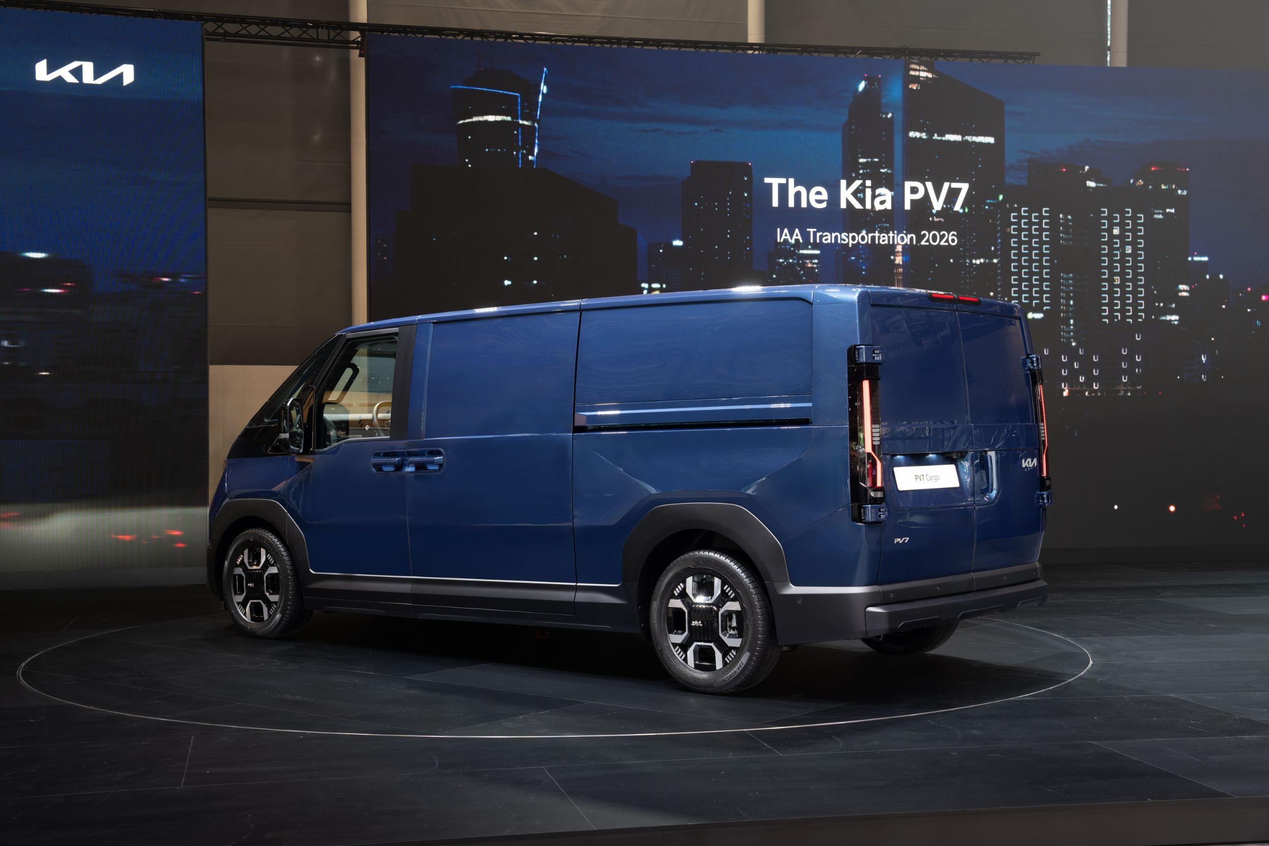 Kia PV7 Cargo - Live (23)