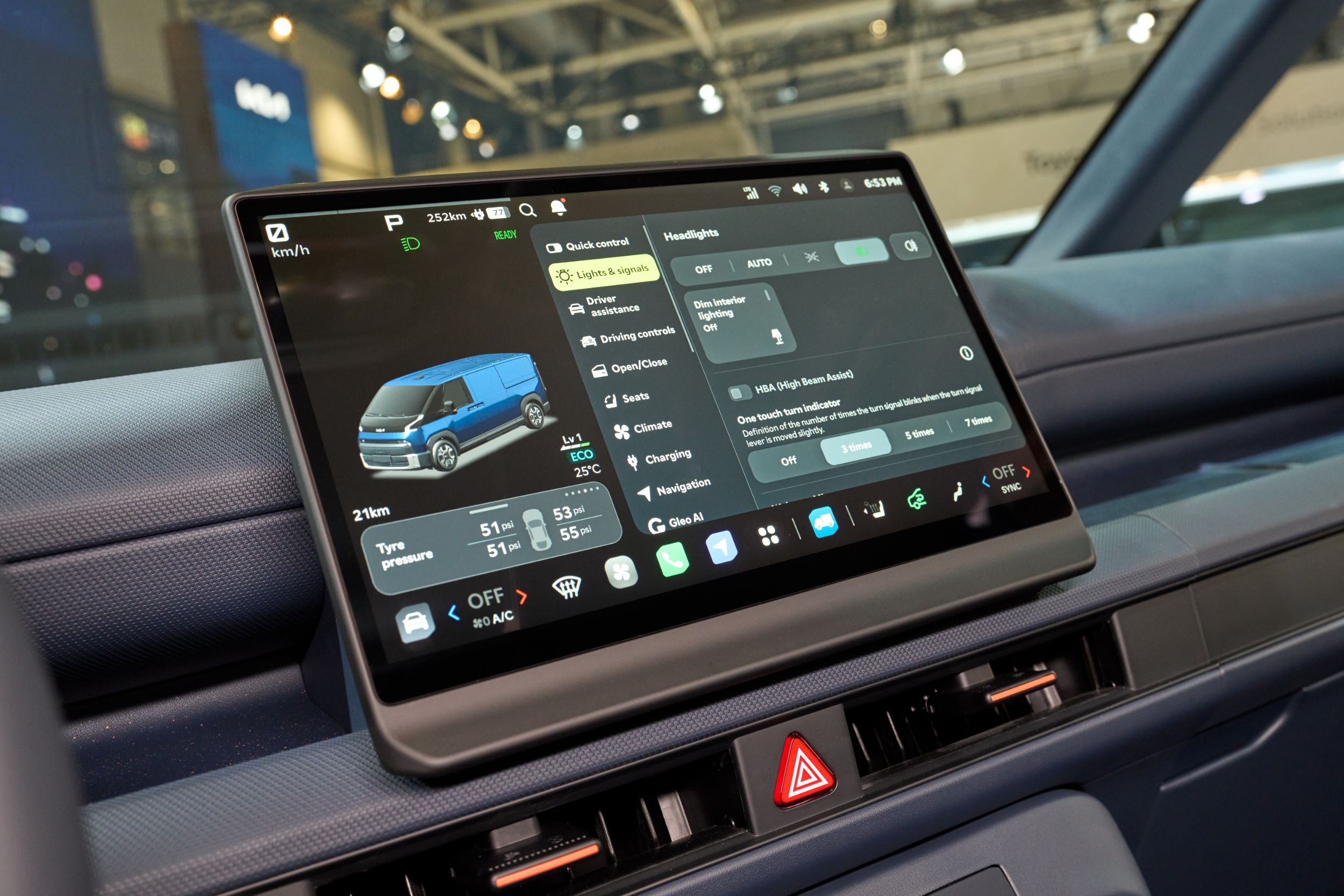 Kia PV7 Cargo - Live (38)