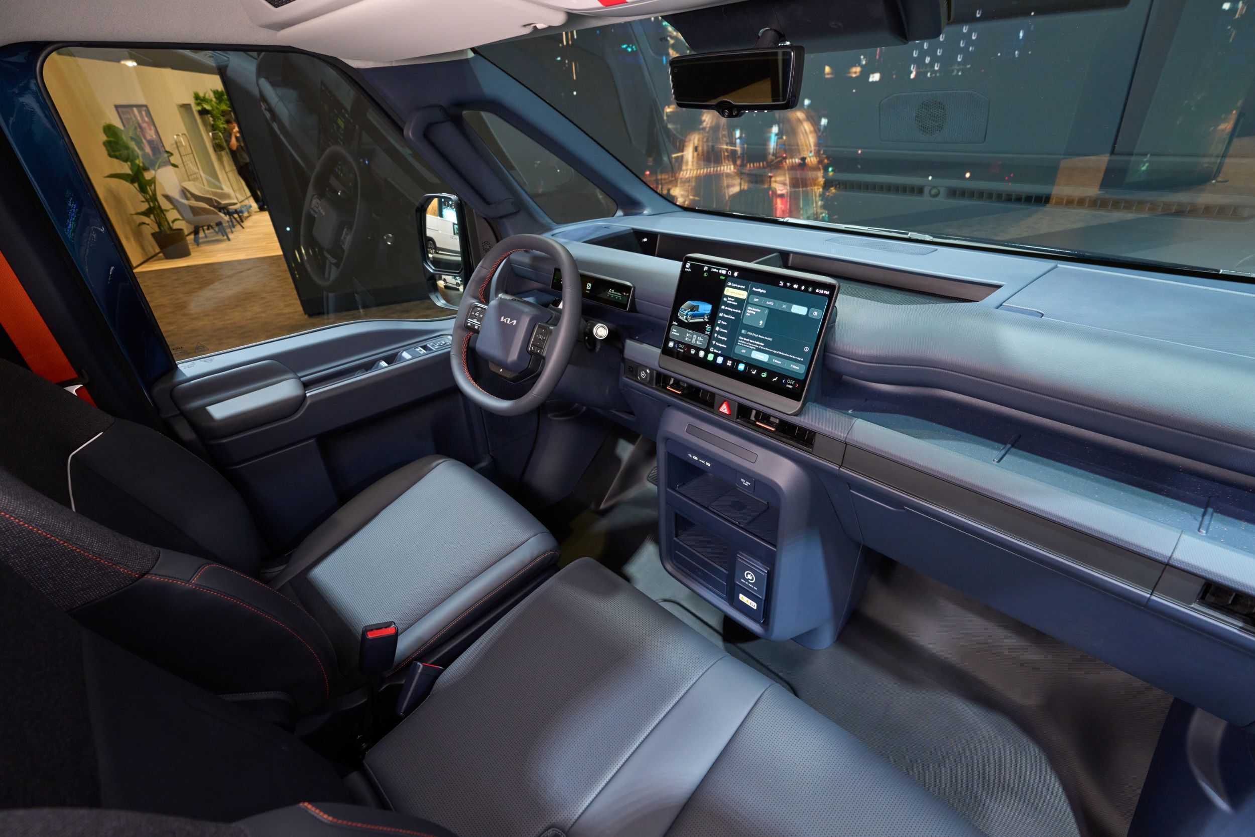 Kia PV7 Cargo - Live (43)