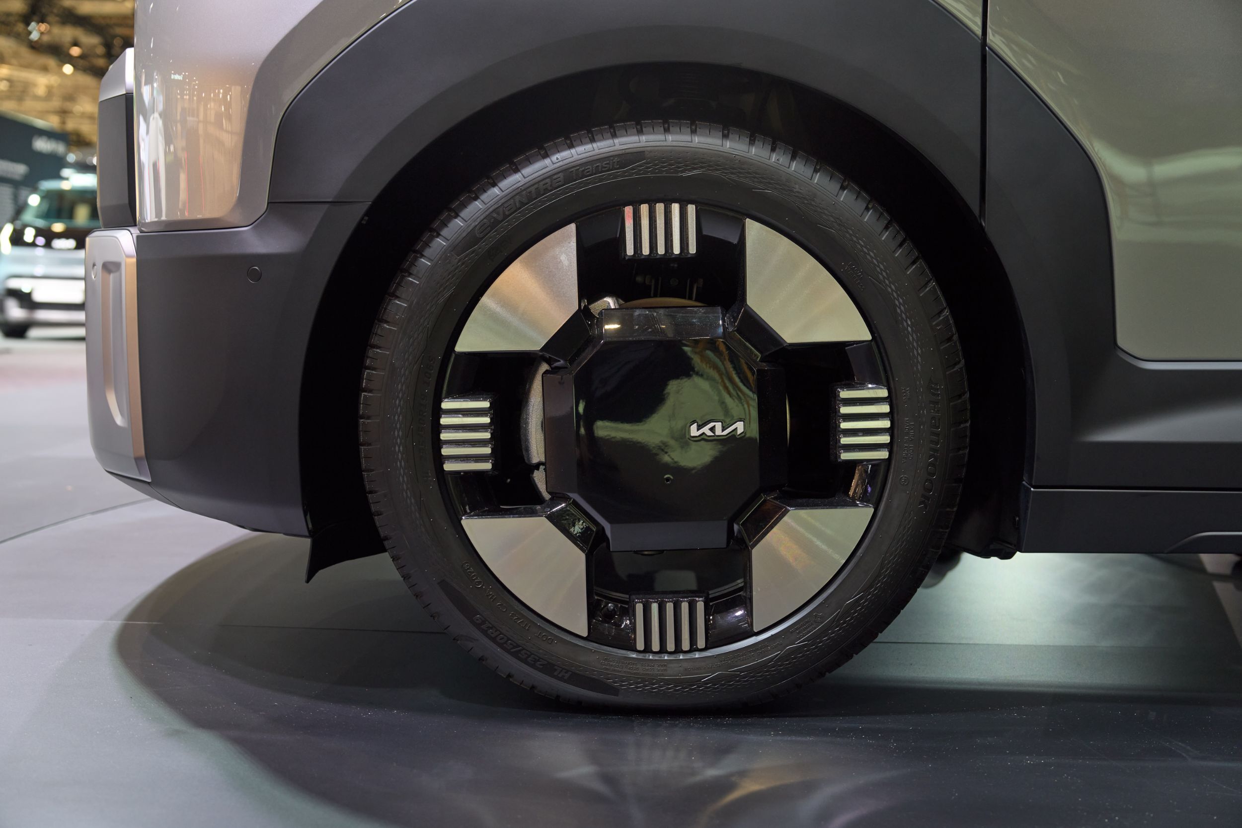 Kia PV7 Passenger - Live (15)