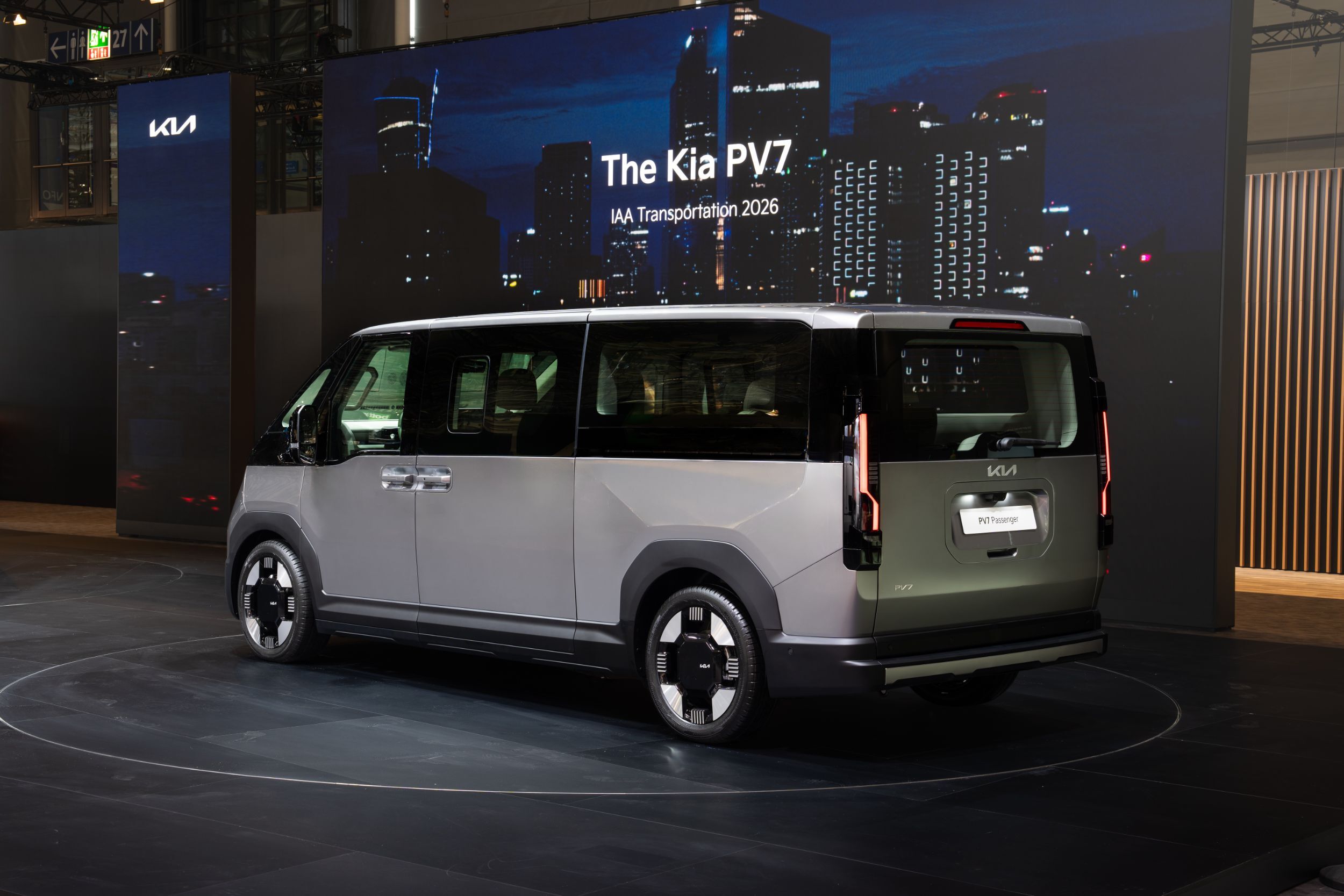 Kia PV7 Passenger - Live (5)