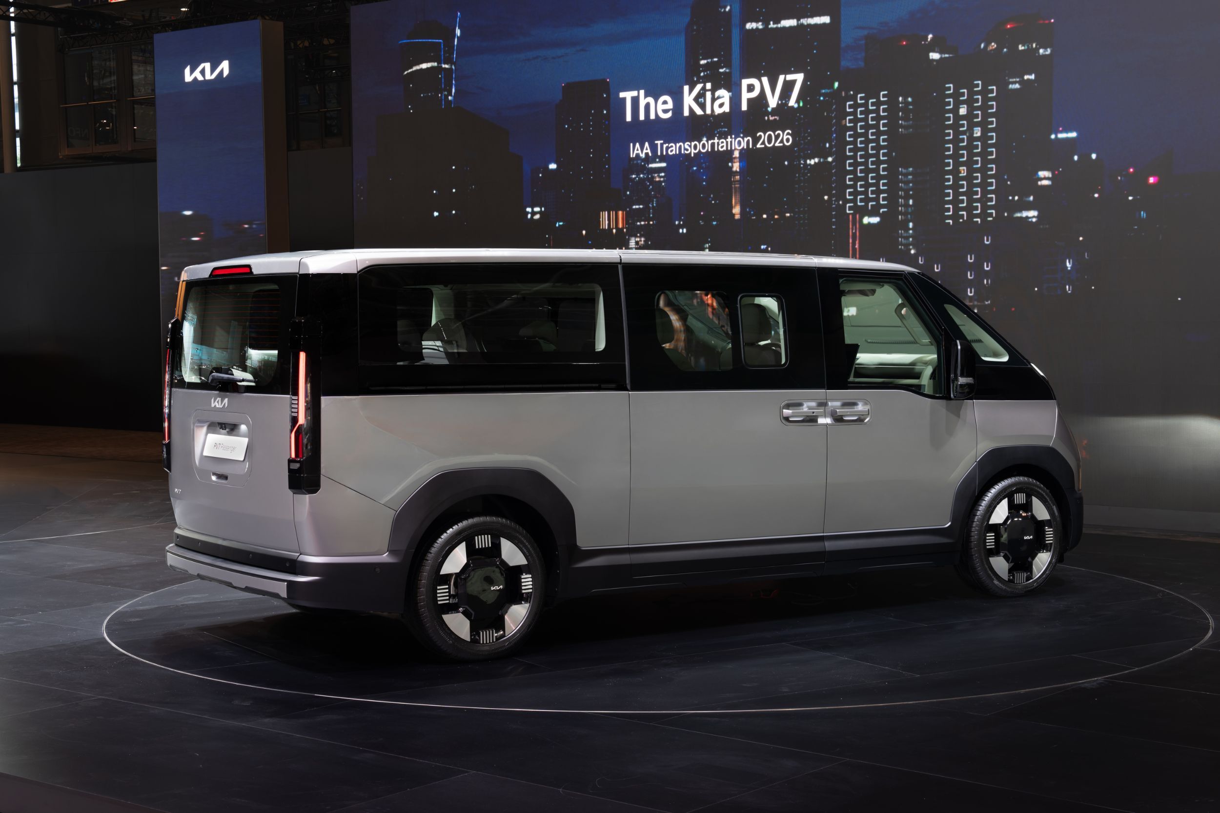 Kia PV7 Passenger - Live (8)
