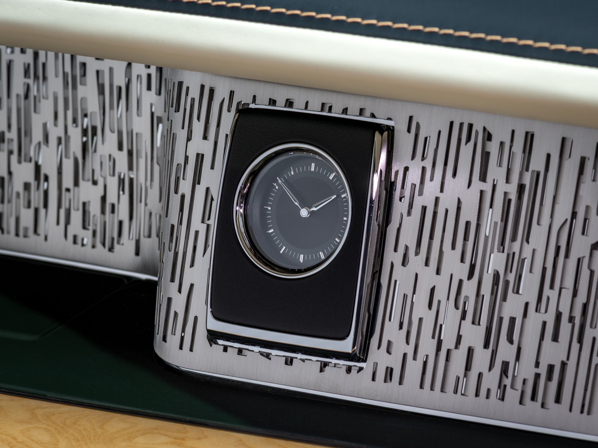 Rolls-Royce Phantom Hummingbird (7)