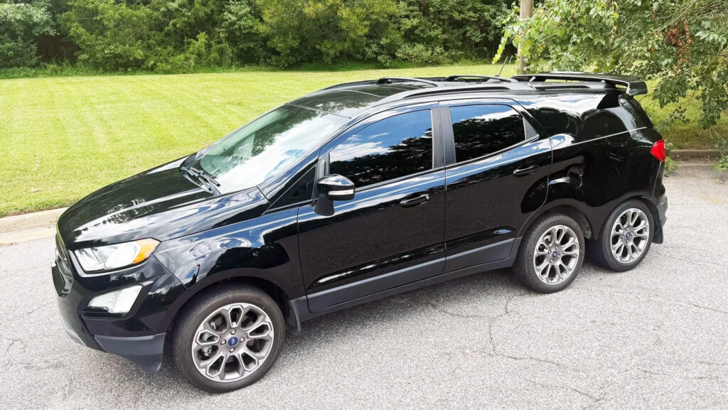  This Six-Wheeled Ford EcoSport Is A Monument To Questionable Decisions