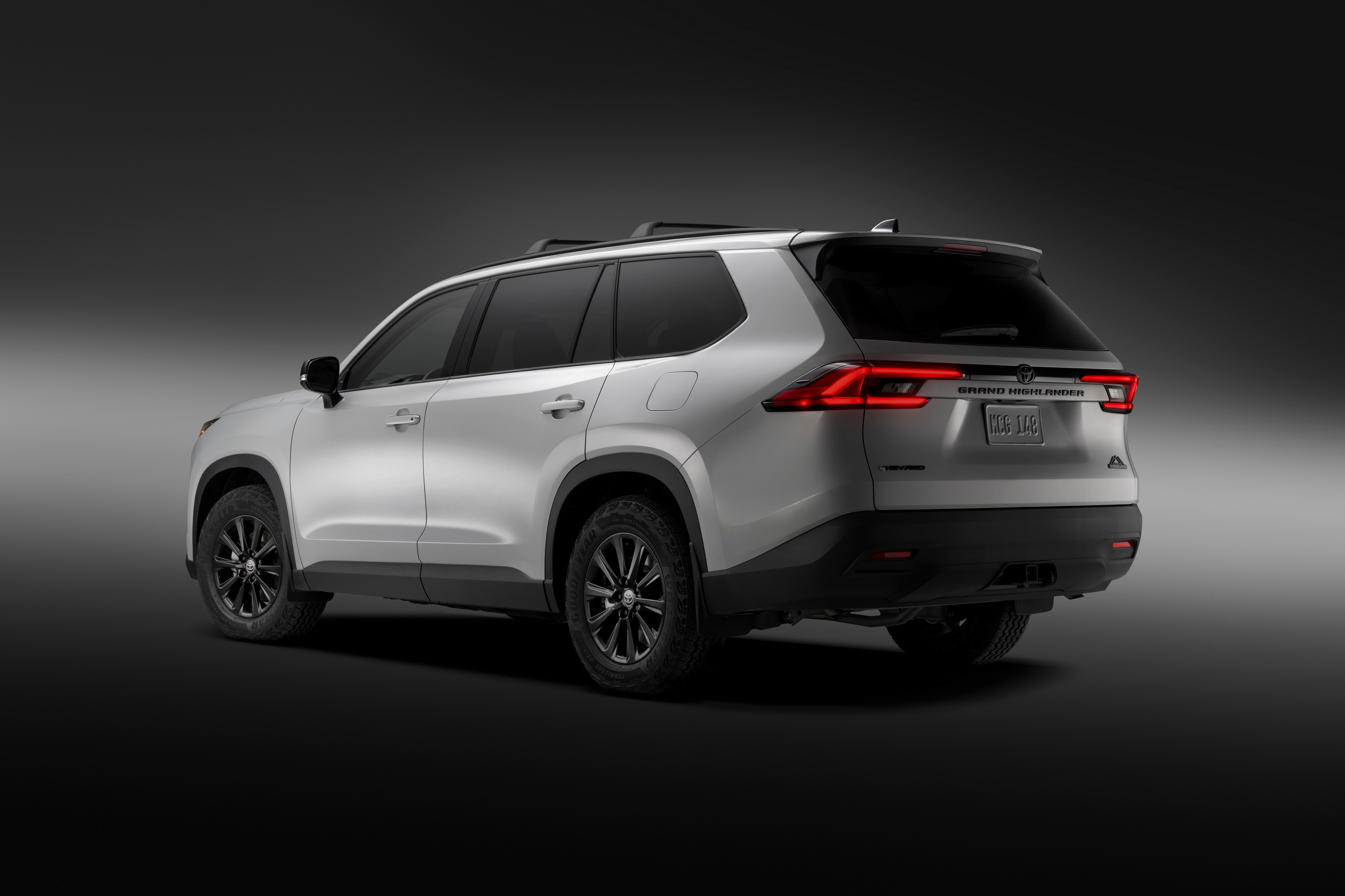 Para Pencari Gaya Bergembira! Ada Toyota Grand Highlander yang Sedikit Lebih Tangguh
