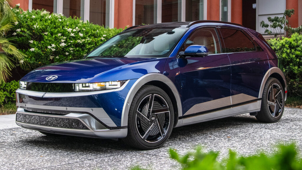  Hyundai Is Working On Both An Ioniq 4 And An Ioniq 7