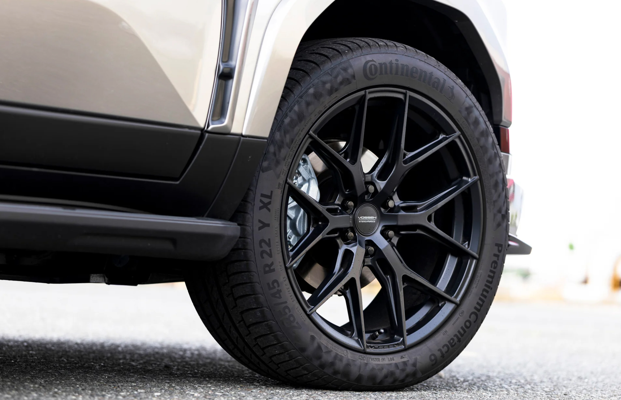 Lexus-GX550-Novel-11