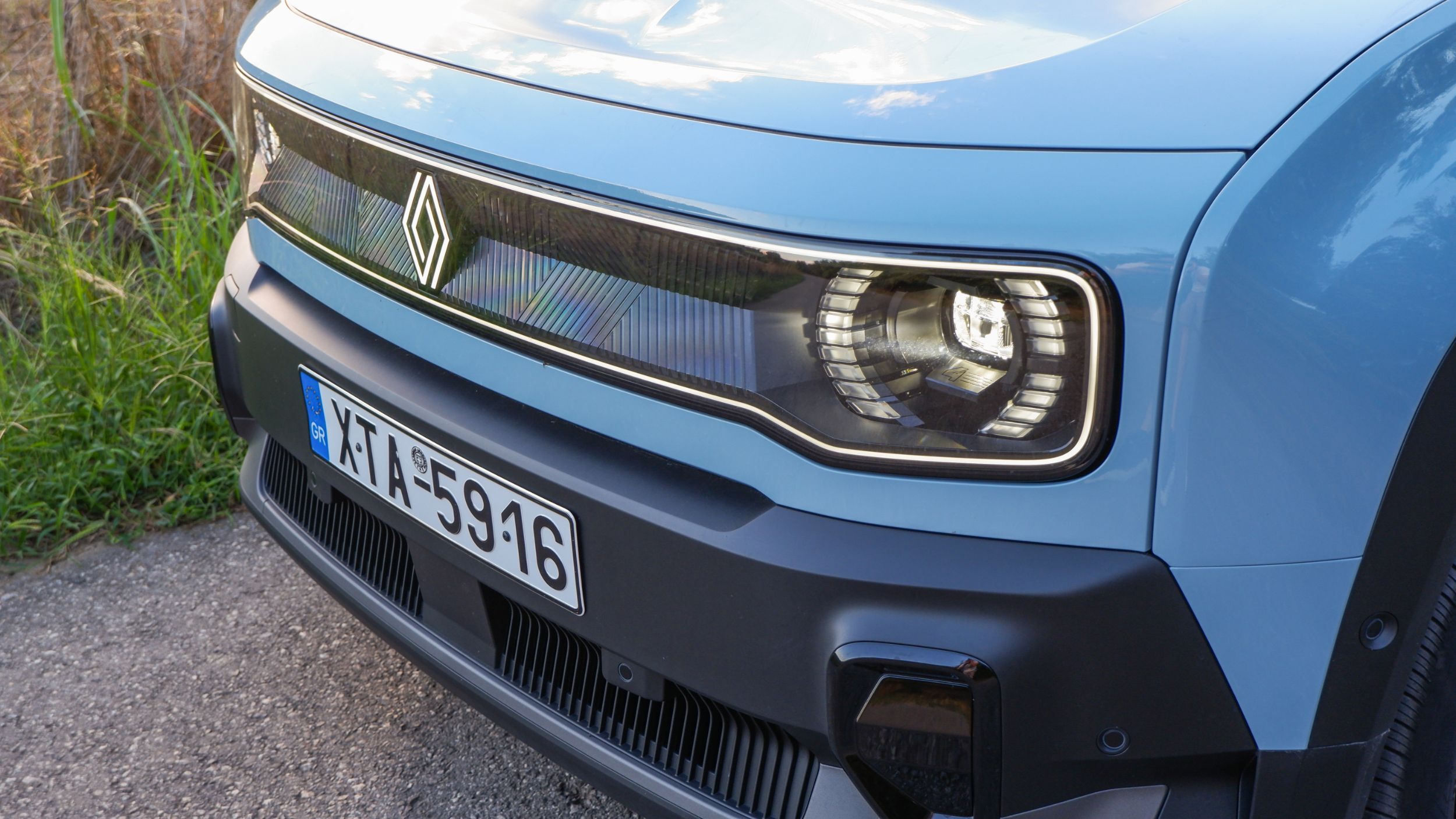Renault 4 E-Tech - CarScoops - Exterior Details (1)