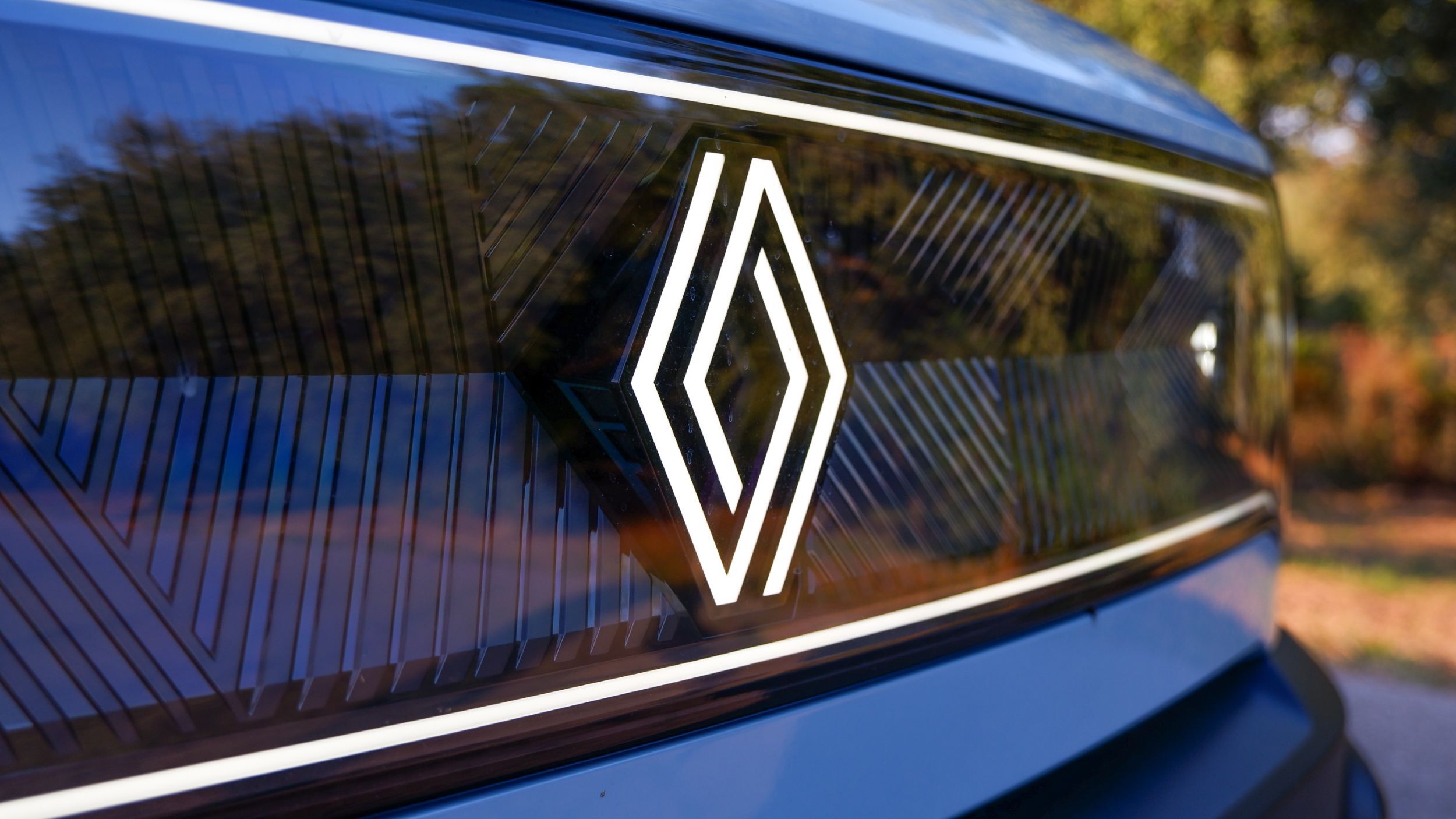 Renault 4 E-Tech - CarScoops - Exterior Details (5)