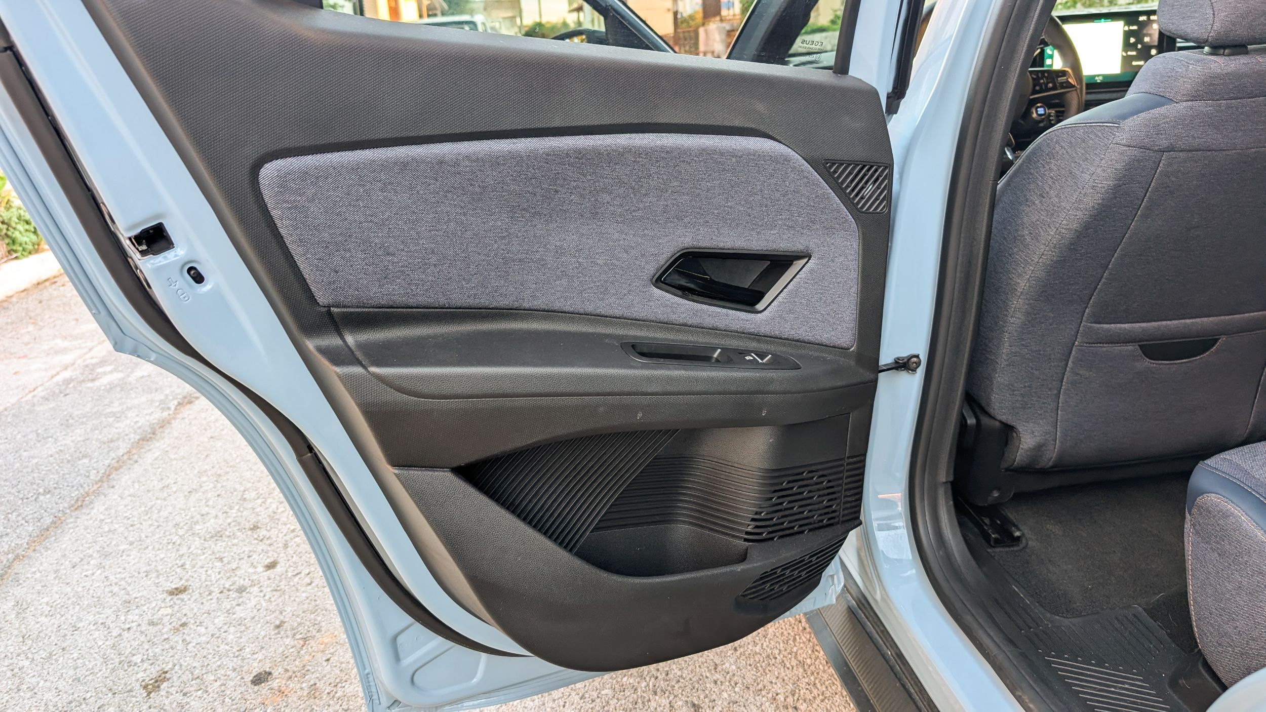 Renault 4 E-Tech - CarScoops - Interior (18)
