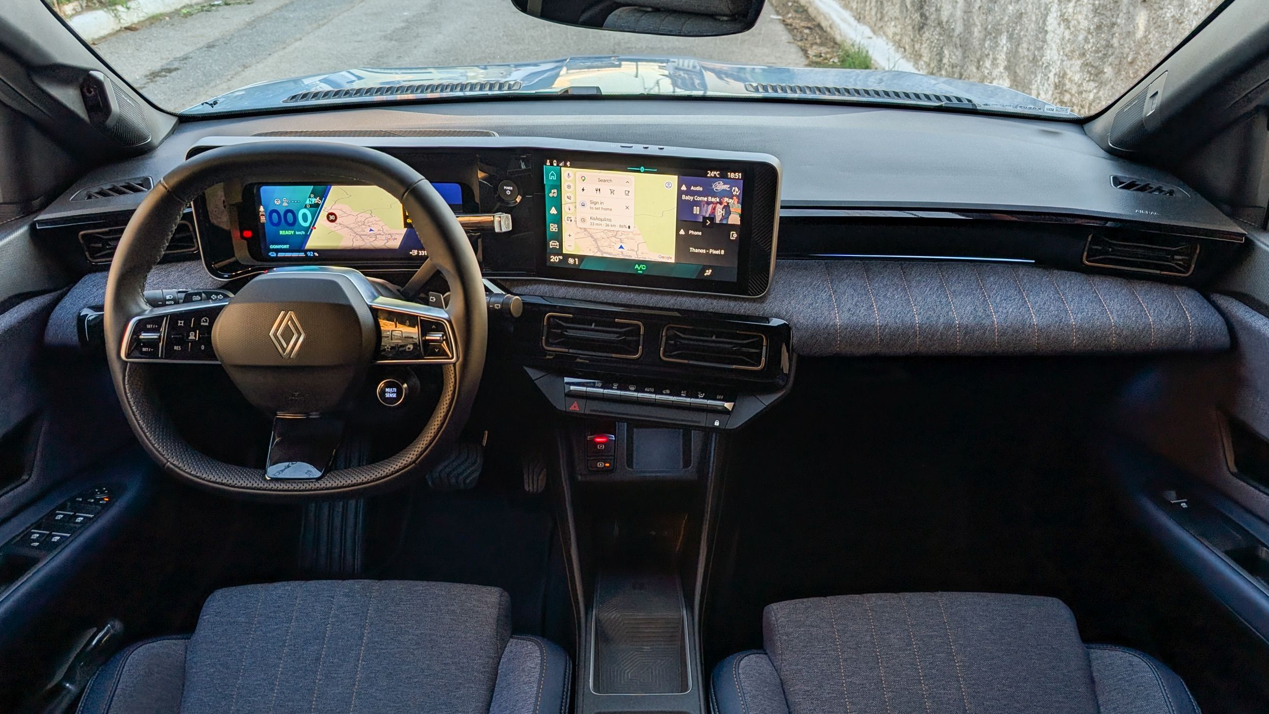 Renault 4 E-Tech - CarScoops - Interior (2)